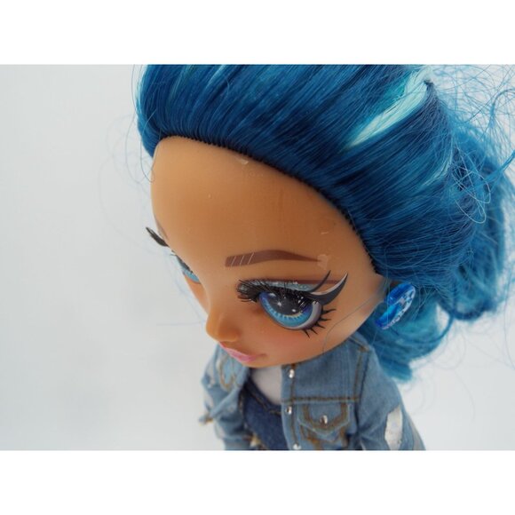 Rainbow High Skyler Bradshaw 11" Fashion Doll - Picture 11 of 11